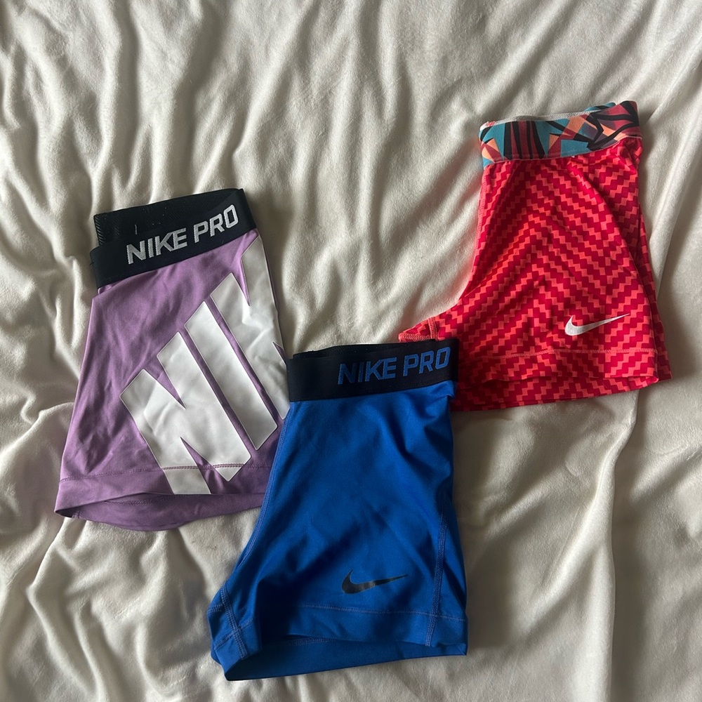Nike Pros Bundle (3 pairs)
